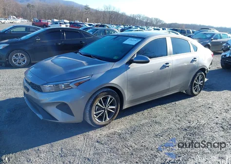 2024 Kia Forte Lxs z USA, uszkodzony, nr VIN 3KPF24AD3RE834037